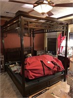 QUEEN CHINESE STYLE CANOPY BED W ADJUSTABLE BASE