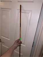 ANTIQUE WOOD WALKING STICK (NOTES