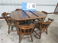 TABLE WITH 6 CHAIRS & 2 EXTRALEAVES
