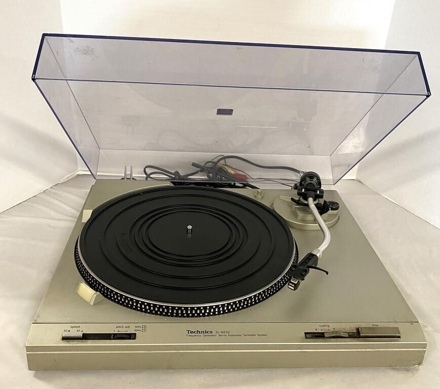 Vintage Technics Turntable