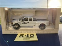 New spec cast 1/25 scale F350 Penn State truck