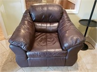 Wanvog Furniture Overstuffed Leather Chair