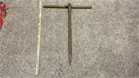 VINTAGE WOODEN PLANTING TOOL ?