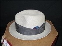 Vintage Royal Stetson Hatt & Box Sz 7