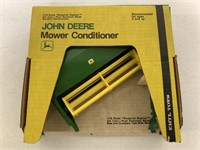 1/16 John Deere Mower Conditioner,NIB