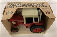 1/16 International 1586 Tractor/Cab,NIB