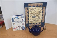 Bird Feeding Handbook, Bird Decor & Teapot