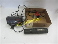 BOX W/ BATTERY MAINTAINER, LIGHT