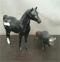 Box-Breyer Horse Decor Painted Black With White