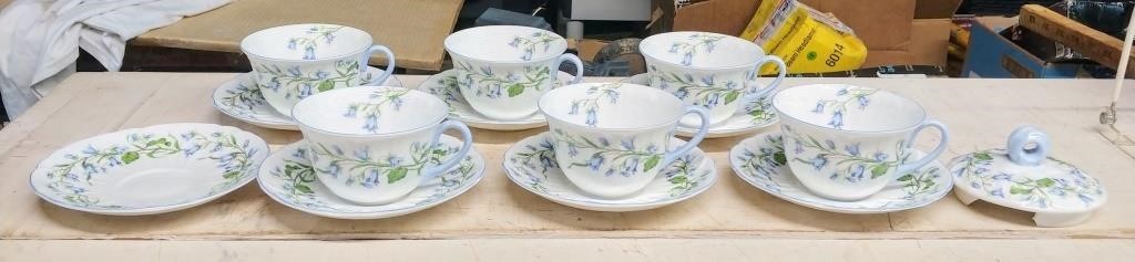 6 SHELLEY HAREBELL PATTERN TEA CUPS & SAUCERS W/