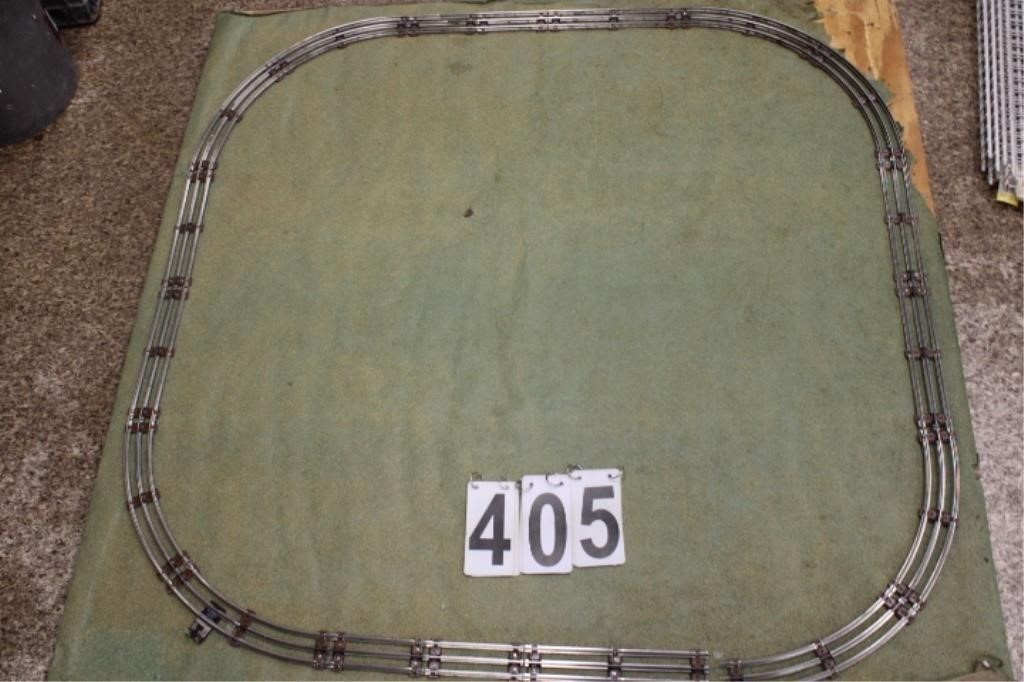 4' X '  Board w/ Train Track