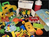 VTG 60+70s FISHER-PRICE FARM/DAYCARE/ZOO LITTLE