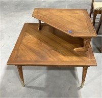 Particle board end table 32x32x25
