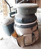 Bucket fishing stool w/ storage - Bucket top