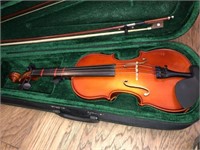 Jr Violin ~ Bow & Case
