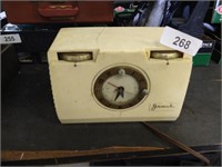 Vintage Jewel Am Clock Radio