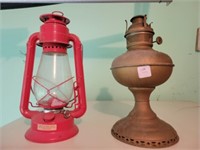 DIETZ JUNIOR BARN LANTERN AND ANTIQUE OIL LAMP