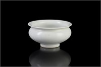 CHINESE WHITE GLAZED PORCELAIN CUP