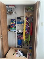 LARGE LOT OF TOYS / DRESSUP / HATS CONTENTS CLOSET
