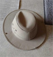 Outback Hat Large