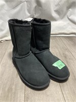 Ladies Boots Size 7