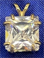 14kt gold pendant w/princess cut cubic zirconia