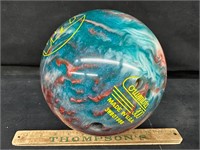 Columbia 8lb bowling ball