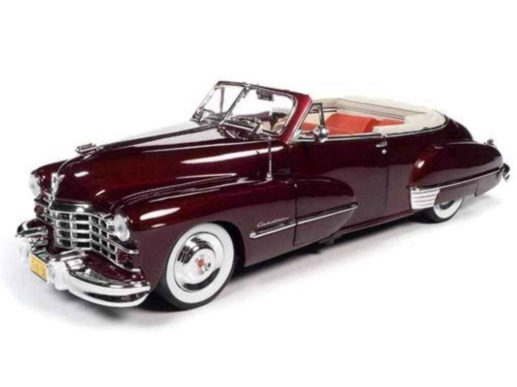 Cadillac Series 62 1947 - Scale: 1:18