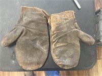 2 - Vintage Leather Mits / Gloves
