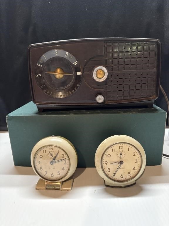 Vintage Hallicrafters Radio with Westclox Baby