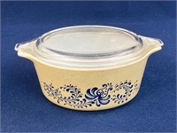 Vintage Pyrex Homestead 472 Casserole with lid,