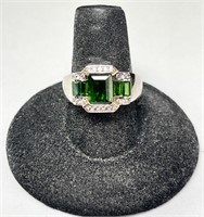 Sterling Emerald Ring 4 Grams Size 7.75