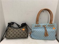 2cnt Dooney and Bourne Purses