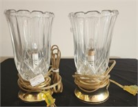 Pair of crystal lamps working