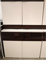 2pc Kitchen Cabinets D