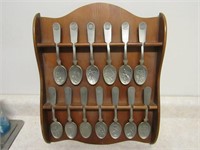 Franklin mint pewter colonial 13 spoons.