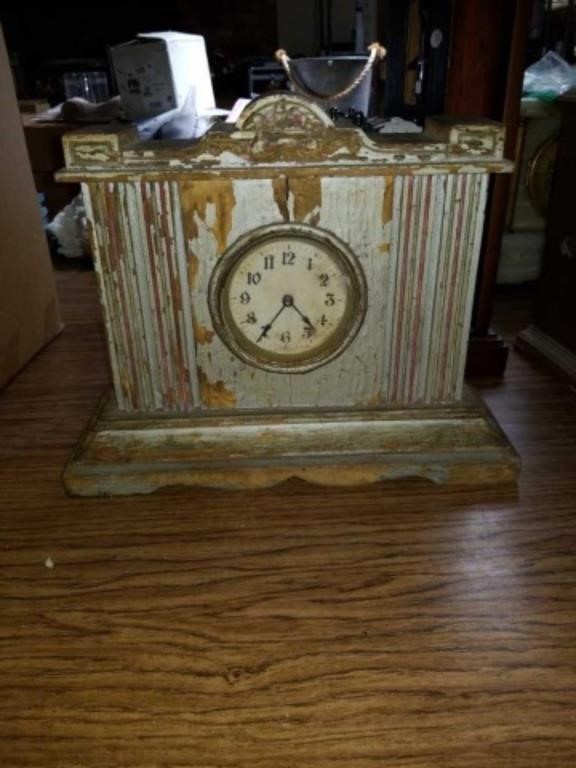 Vintage Wooden Mantle Clock made in USA