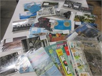 Grouping of postcards