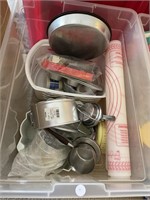 L - Misc. Bakeware Lot