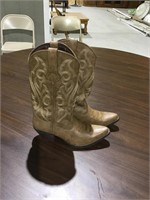 DurangoLadies cowboy boots size 8.5