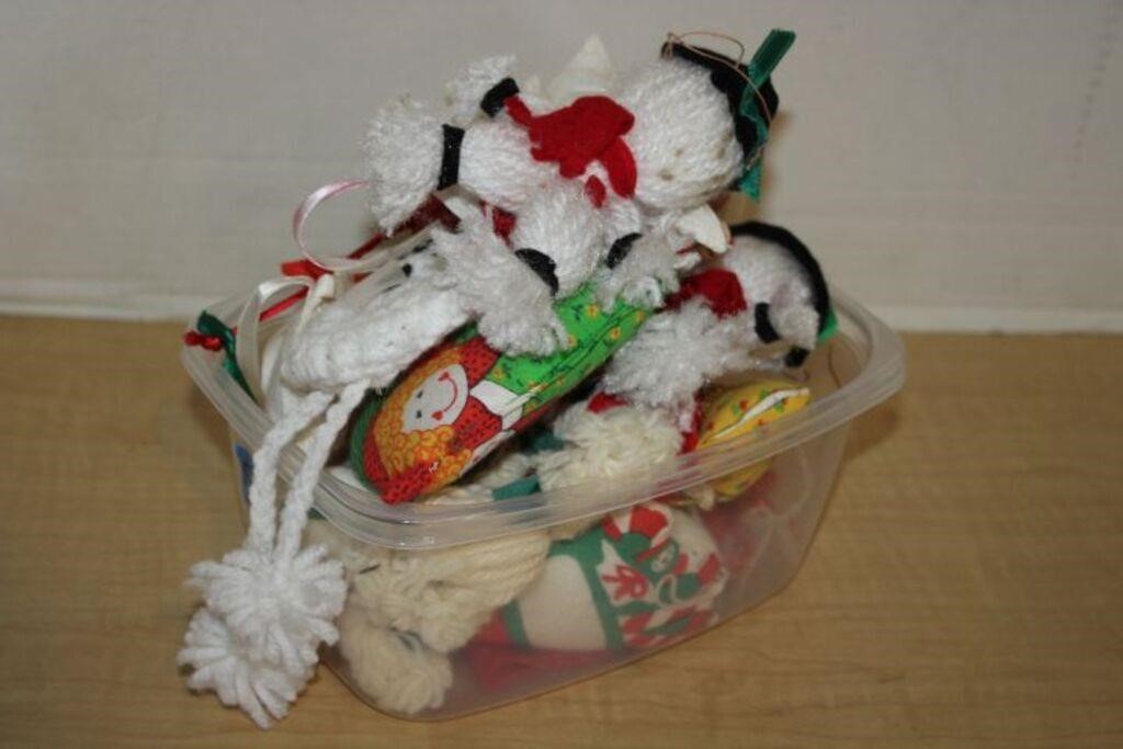 SELECTION OF VINTAGE CLOTH & YARN ORNAMENTS & MORE