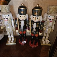 Set of 4 nutcrackers