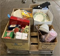 (F) Pallet Including Christmas , Games , Kitchen
