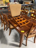 70" LONG DINING ROOM TABLE W/ 6 MATCHING CHAIRS