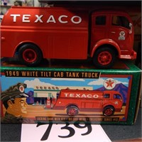 ERTL TEXACO 1949 TILT CAB TANK TRUCK DIE-CAST