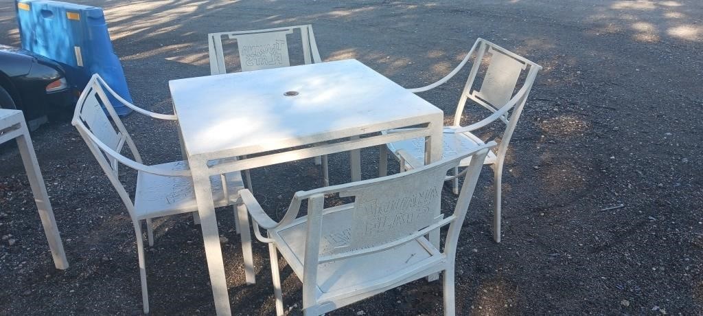 Tijuana Flatts table & Chairs