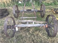 Wooden Axle w/steel wheels