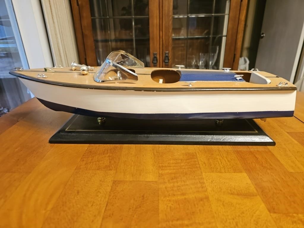 Chris Craft wooden model boat 19.5" long