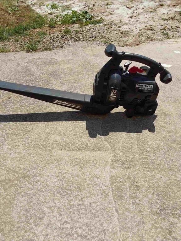 Craftsman Easy Fire 32cc Gas Powered Blower/Vac