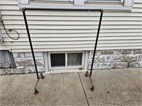 Metal Pipe Laundry Rack 56x42